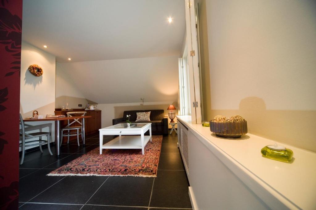 B&B Artiriacumhoeve Zedelgem Rum bild