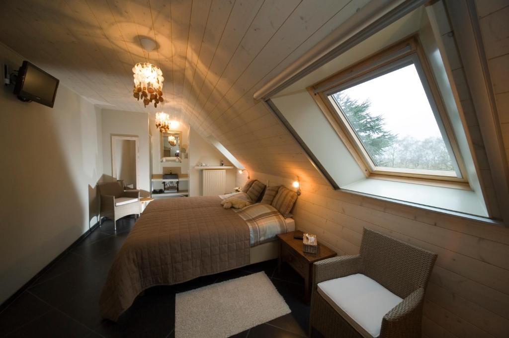 B&B Artiriacumhoeve Zedelgem Rum bild